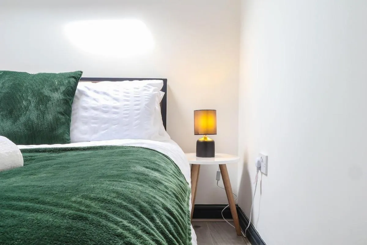 Harrogate Apartment Opposite Business Centre