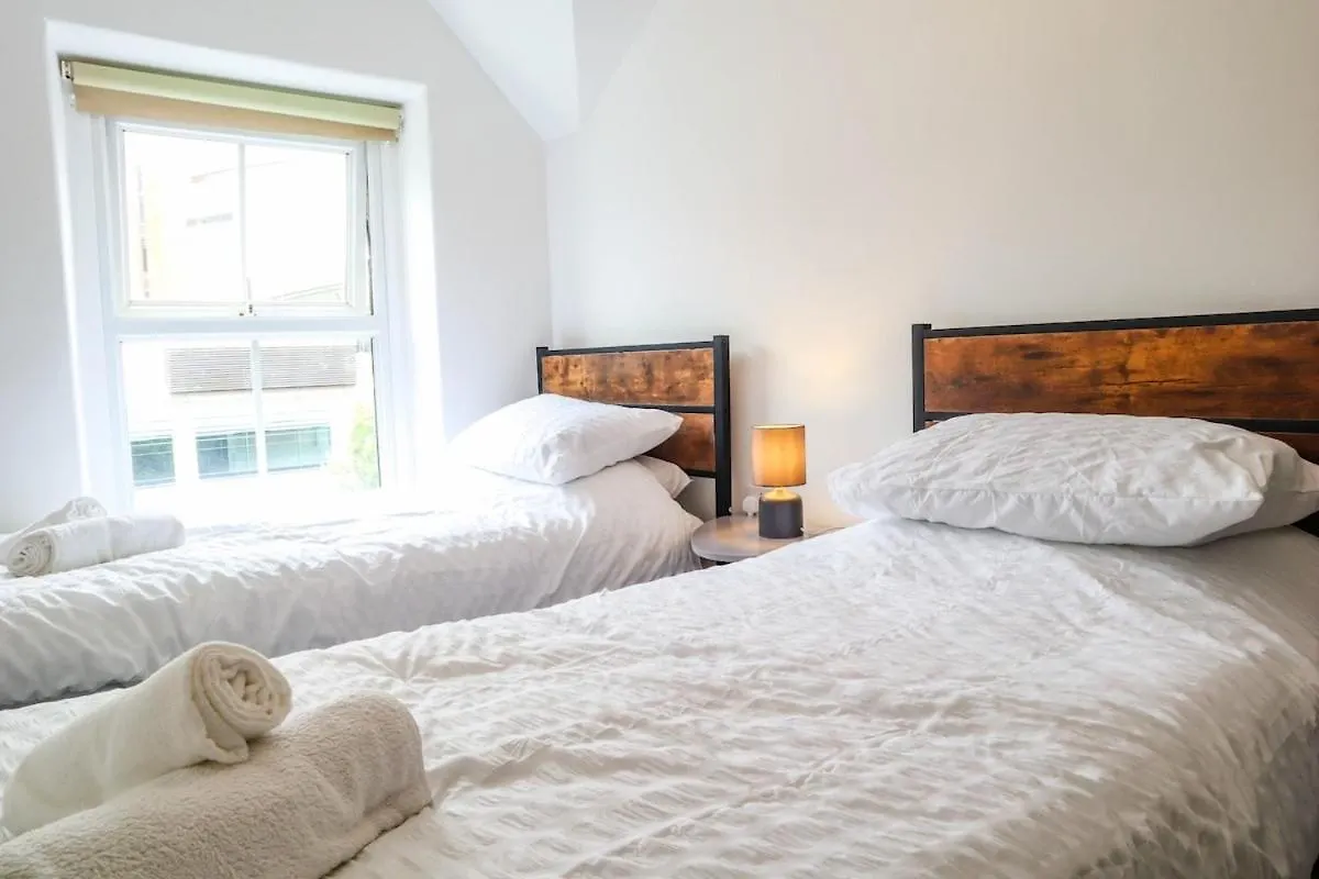Harrogate Apartment Opposite Business Centre