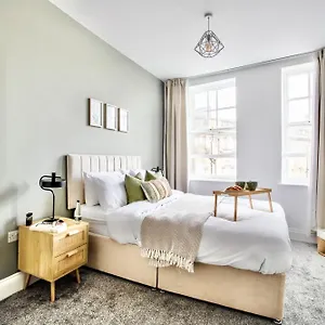 The Yorkshire Crown - Luxury - Free Parking Nearby Apartment
